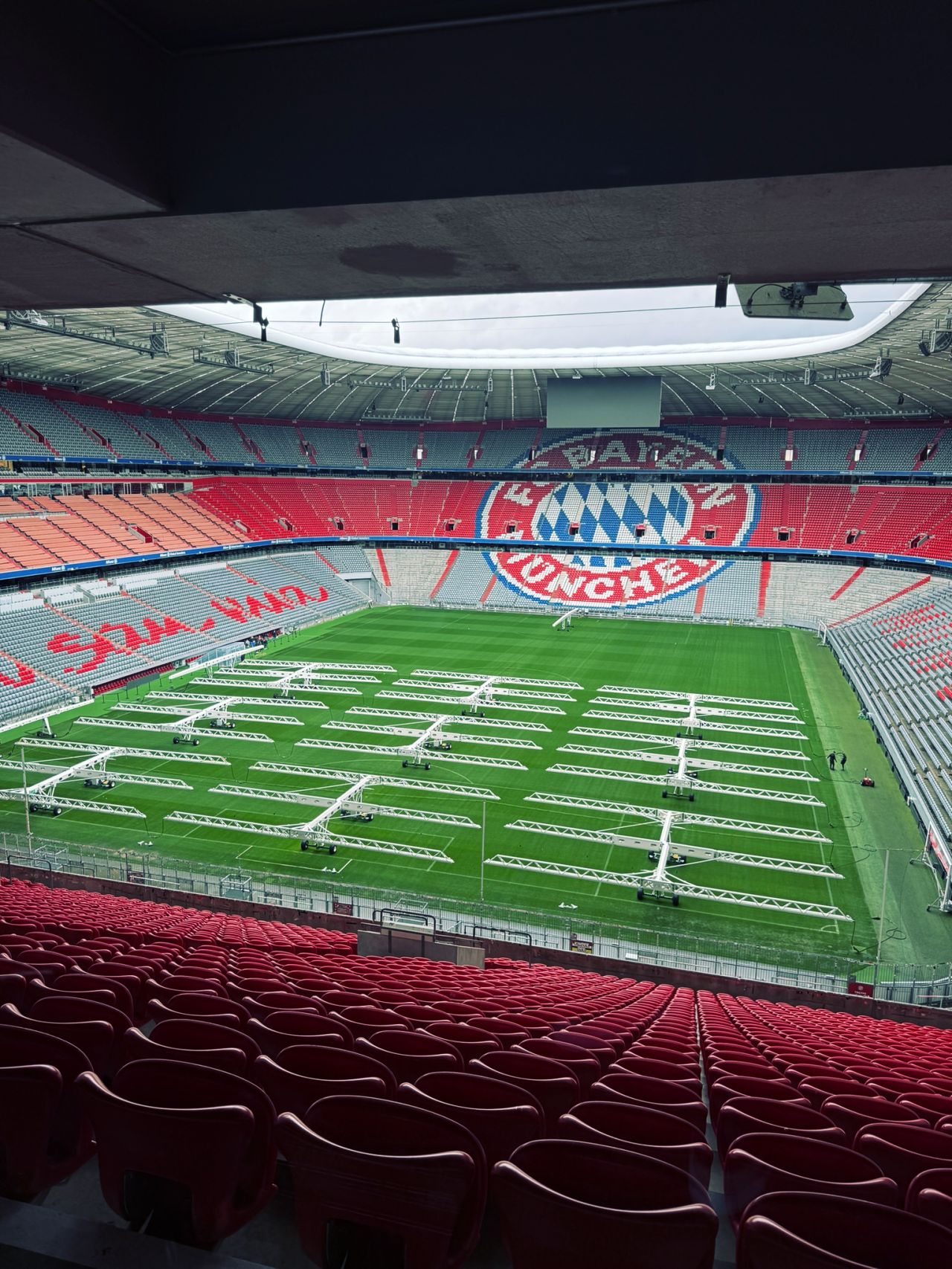 On Tour Besichtigung der Allianz Arena MUCcc